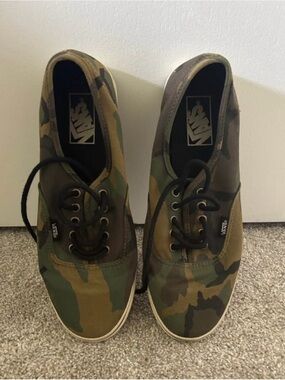 Vans Camo Low-Top Canvas Sneakers - Green/Brown